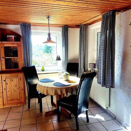 Kleines Haus Mitten In Der Natur Mit Eigener Terrasse Und Sonnenbalkon Halver Eksteriør billede