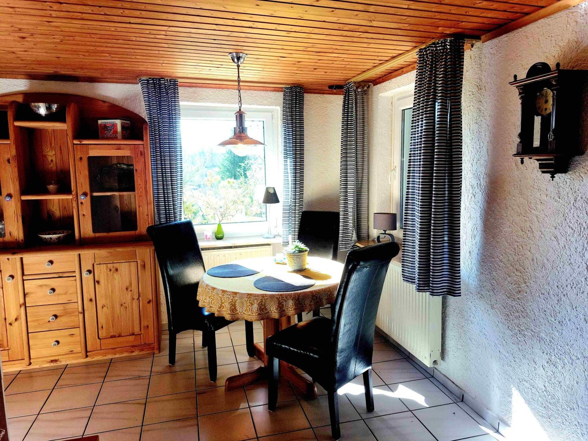 Kleines Haus Mitten In Der Natur Mit Eigener Terrasse Und Sonnenbalkon Halver Eksteriør billede