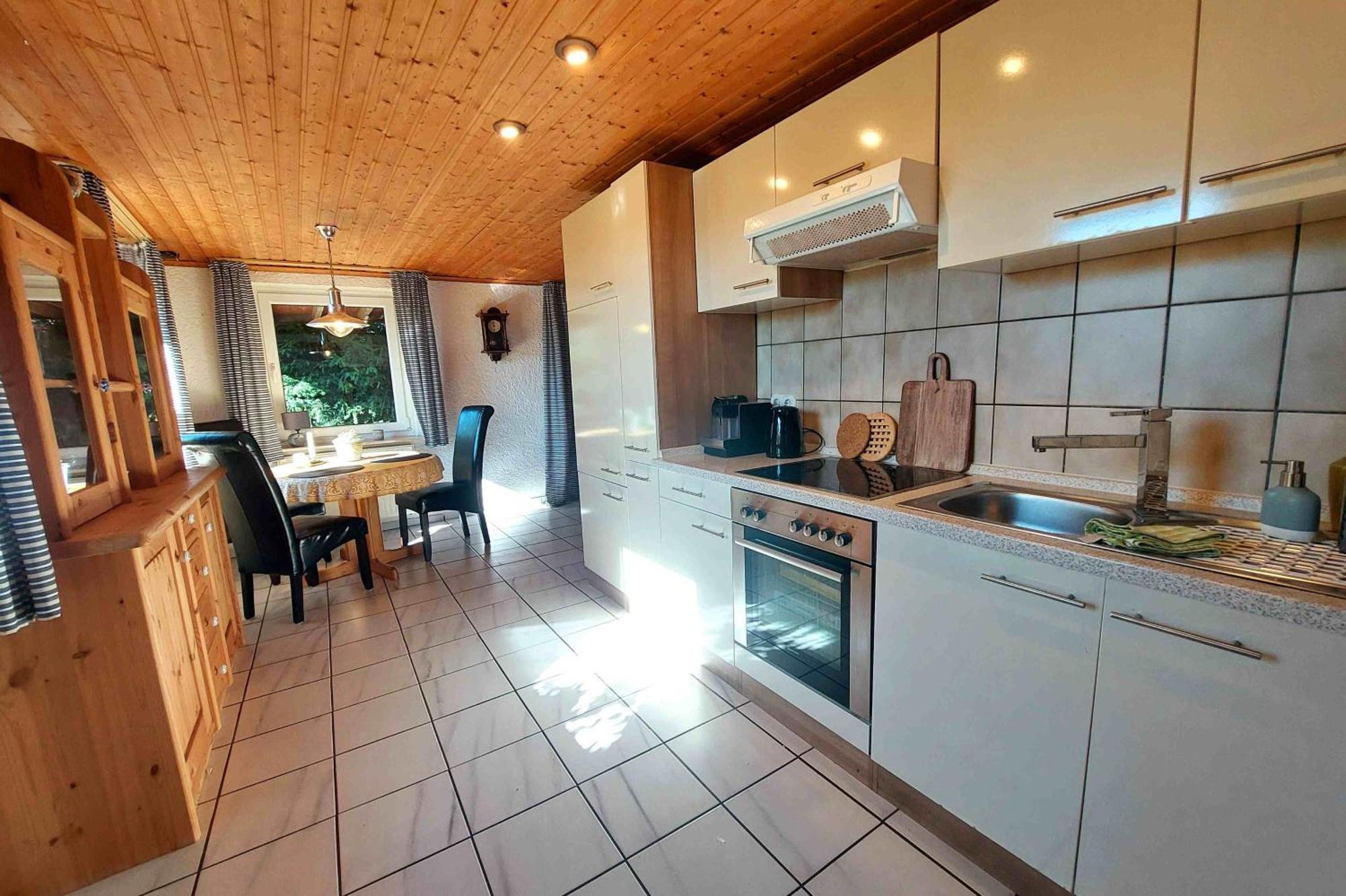Kleines Haus Mitten In Der Natur Mit Eigener Terrasse Und Sonnenbalkon Halver Eksteriør billede